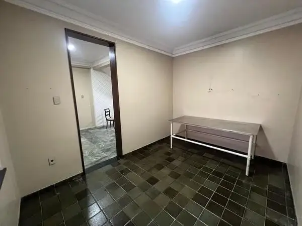 Locação comercial de imóvel no Bairro Campina, em Belém-PA.