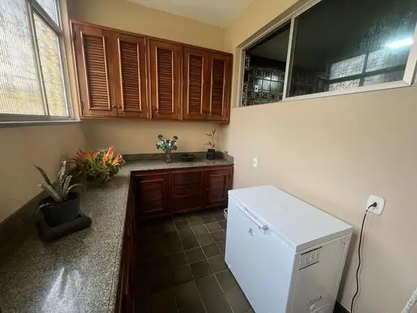 Locação comercial de imóvel no Bairro Campina, em Belém-PA.