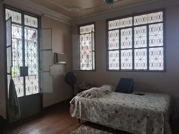 Locação comercial de imóvel no Bairro Campina, em Belém-PA.