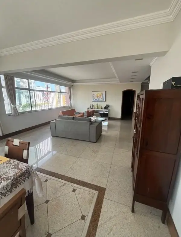 Vende-se apartamento no Edifício Viña Del Mar, Bairro Reduto, em Belém-PA.