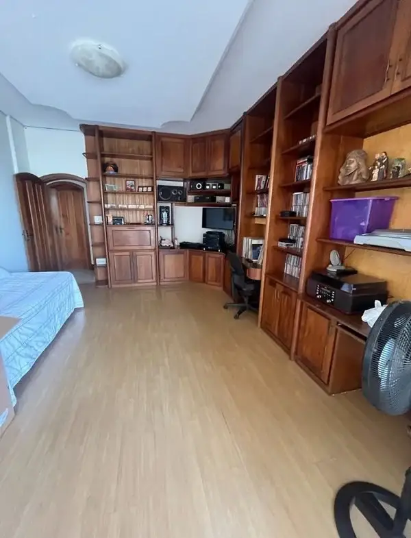 Vende-se apartamento no Edifício Viña Del Mar, Bairro Reduto, em Belém-PA.