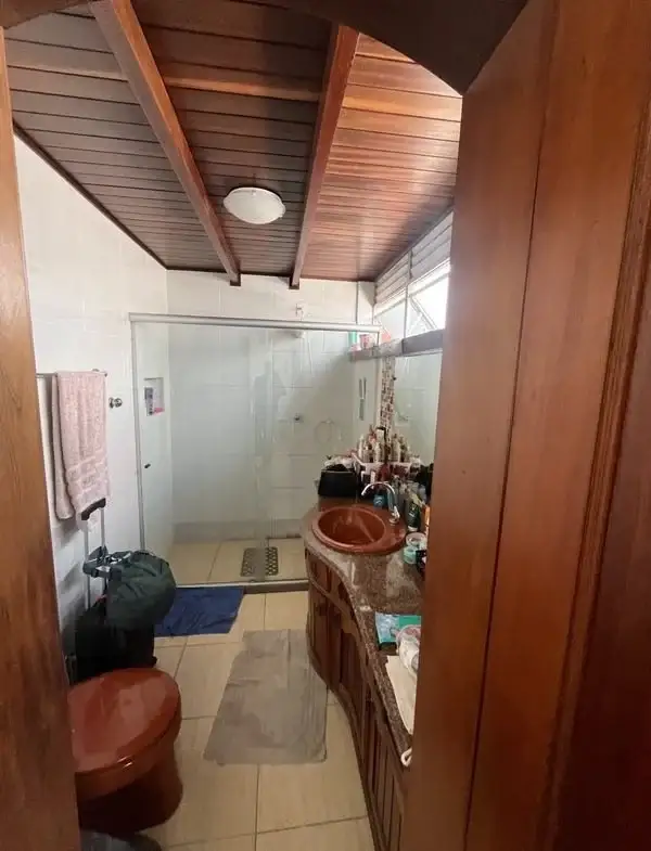 Vende-se apartamento no Edifício Viña Del Mar, Bairro Reduto, em Belém-PA.